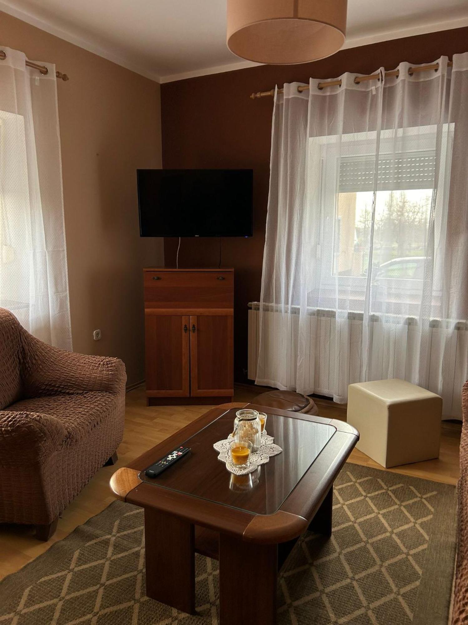 Domus Nostra Apartman Lovinac  Kültér fotó